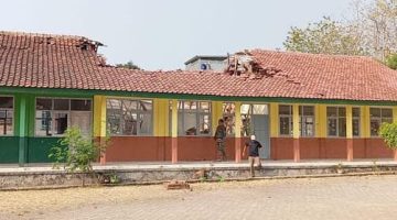 SDN 3 Cihirup Kembali Ambruk, Mengapa Kejadian Serupa Terulang?