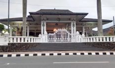 DUGAAN PENYIMPANGAN MBG DI KUNINGAN DISOROT, FRONTAL DESAK BUPATI HENTIKAN DAPUR DAN BUKA AUDIT TOTAL